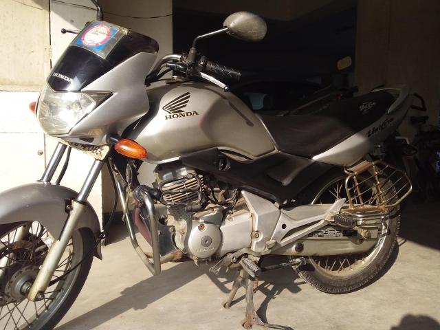 39 Used Honda Motorcycle/Bikes 2005 