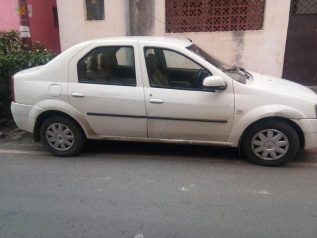 17 Used White Color Mahindra Logan Car For Sale Droom